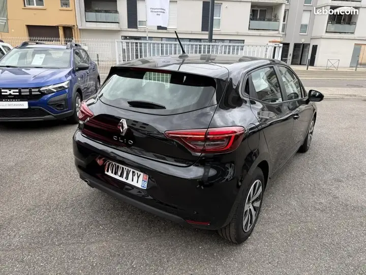 Renault Clio 2023 photo 3