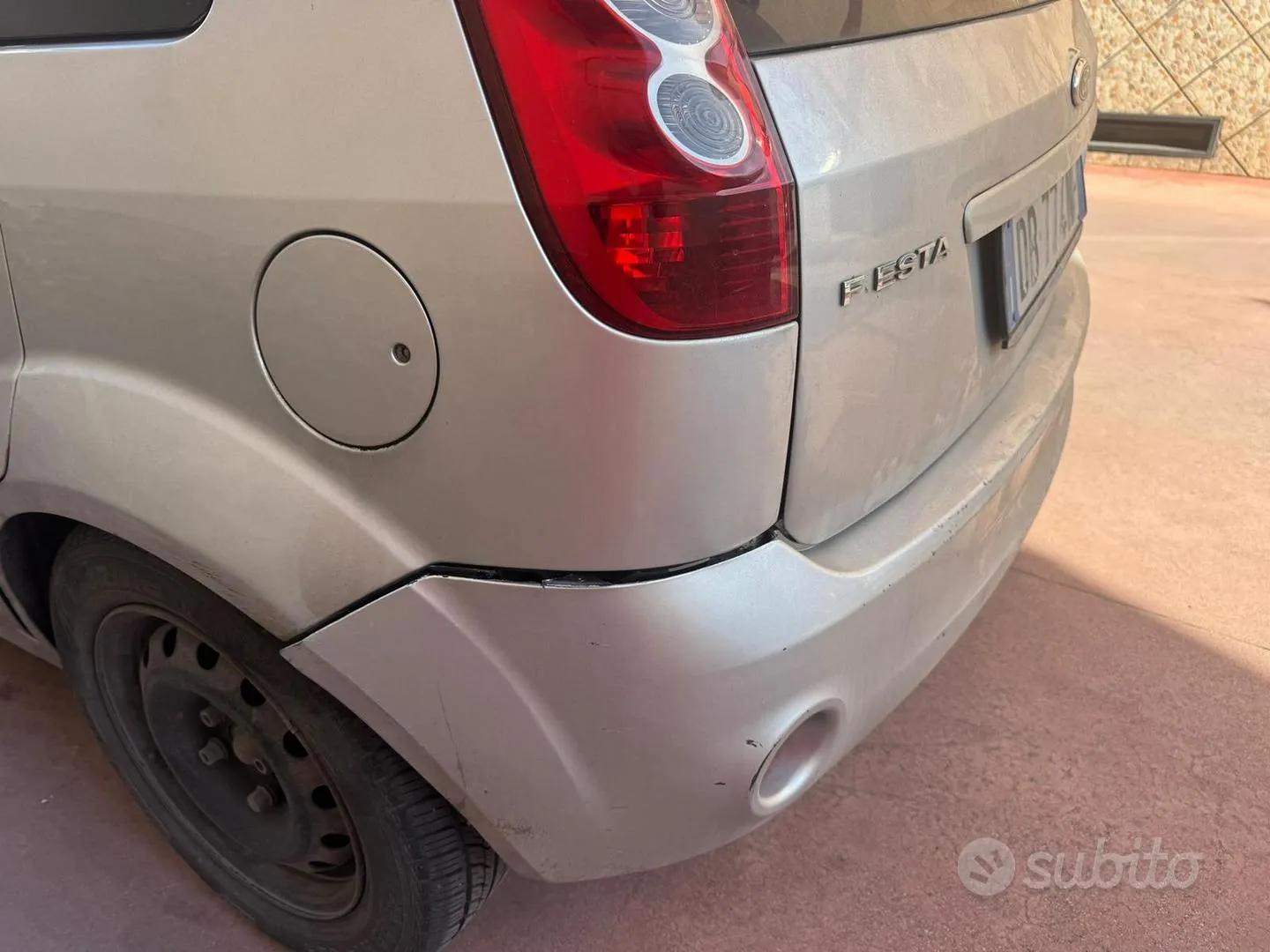Ford Fiesta 2006 photo 2