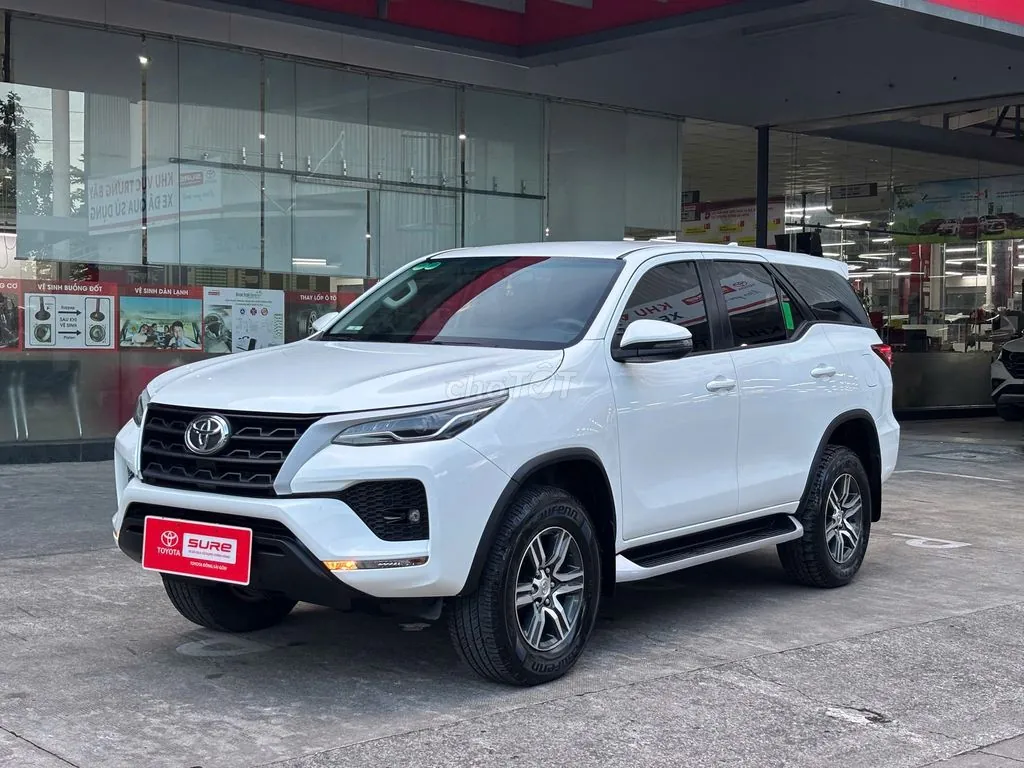 Toyota Fortuner 2023 photo 2