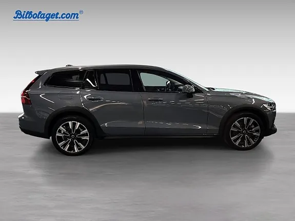 Volvo V60 Cross Country 2024 photo 5