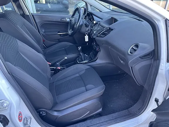 Ford Fiesta 2015 photo 5