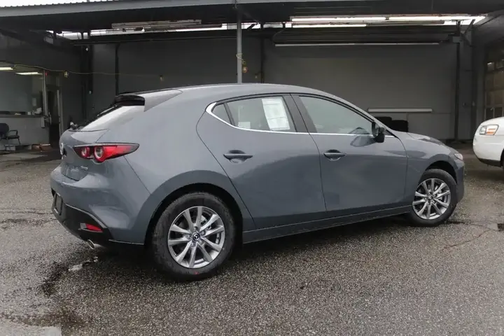 Mazda Mazda3 2026 photo 5