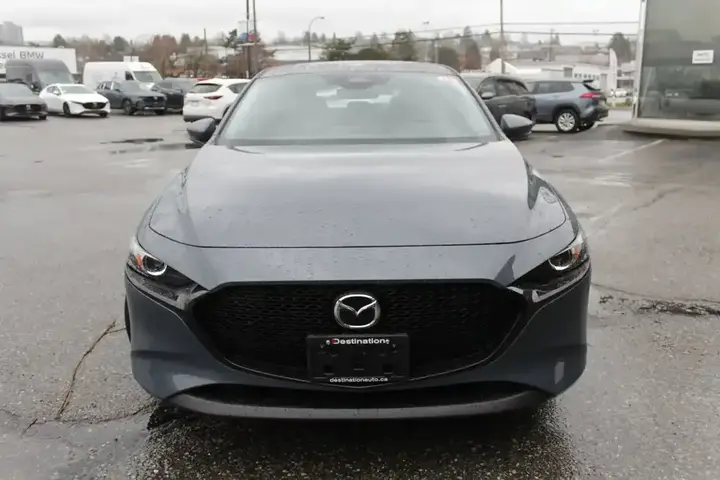 Mazda Mazda3 2026 photo 2
