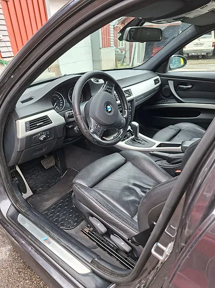 BMW 330Xd 2007 photo 5