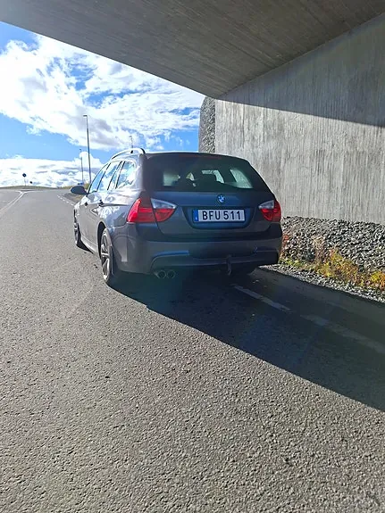 BMW 330Xd 2007 photo 3