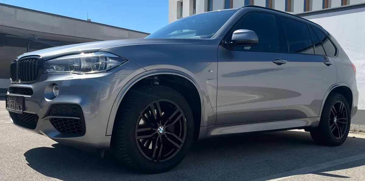 BMW X5 2015 photo 2