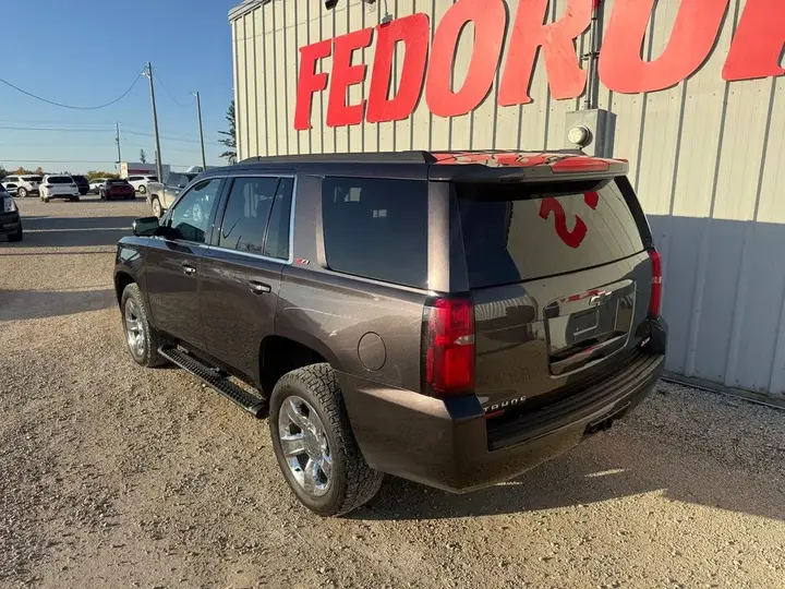 Chevrolet Tahoe 2017 photo 2