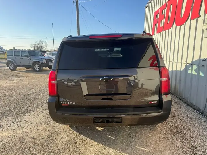 Chevrolet Tahoe 2017 photo 3