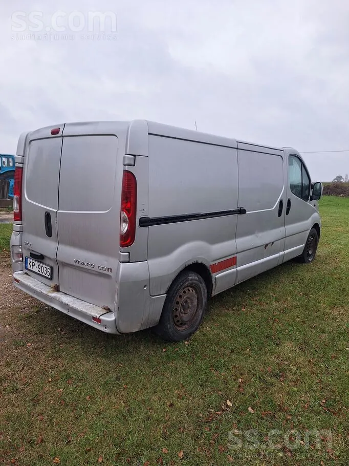 Opel Vivaro 2011 photo 5