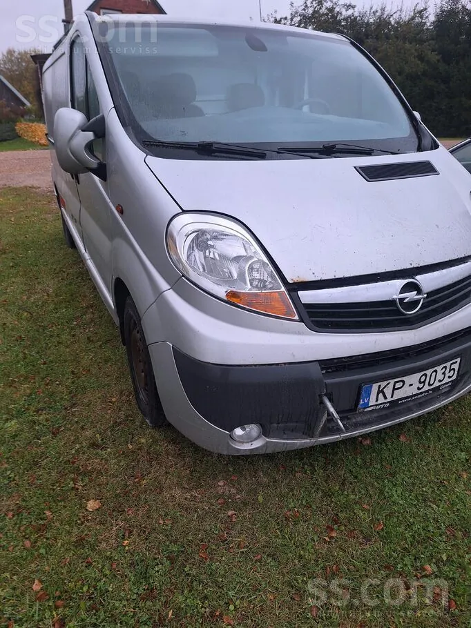 Opel Vivaro 2011 photo 4