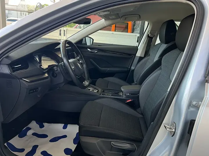 Skoda Octavia 2023 photo 3