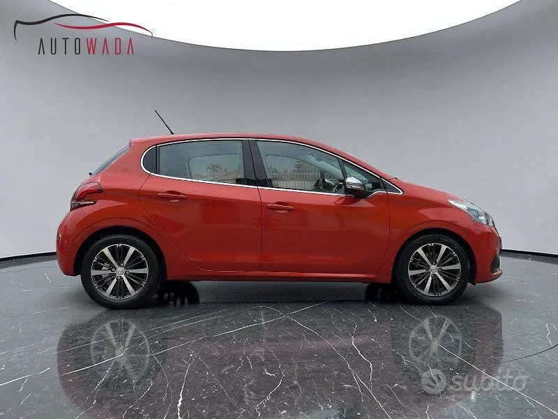 Peugeot 208 2016 photo 2