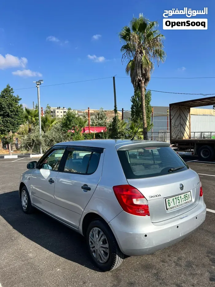 Skoda Fabia 2014 photo 3
