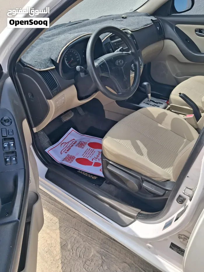Hyundai Elantra 2011 photo 2