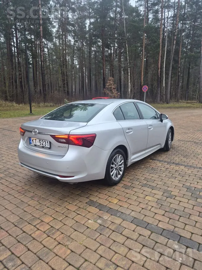 Toyota Avensis 2017 photo 3