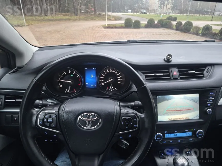 Toyota Avensis 2017 photo 5