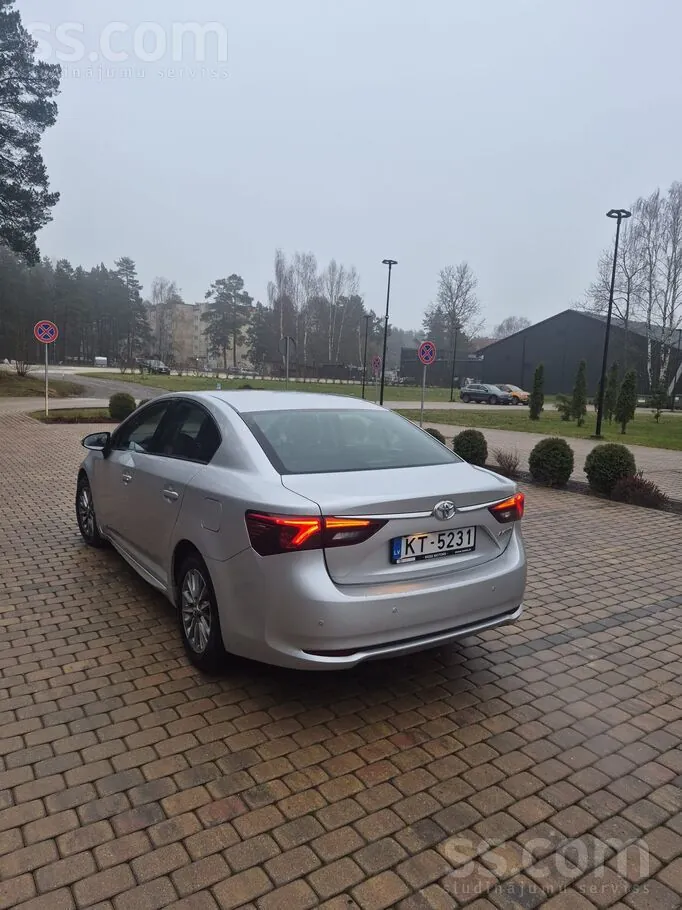 Toyota Avensis 2017 photo 4