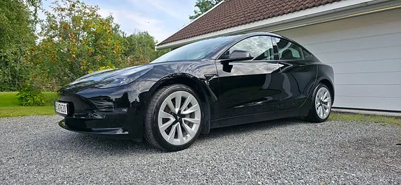 Tesla Model 3 2022 photo 2