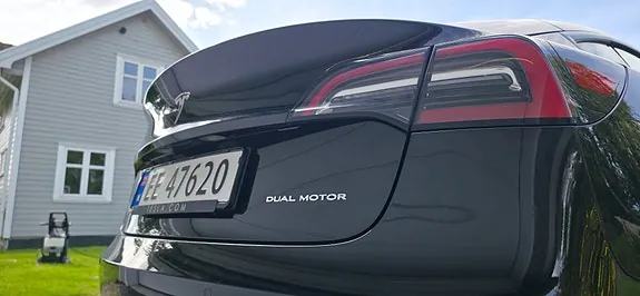 Tesla Model 3 2022 photo 4