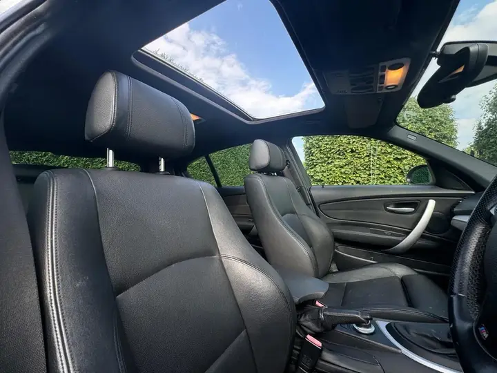 BMW 1 Series 2007 photo 2