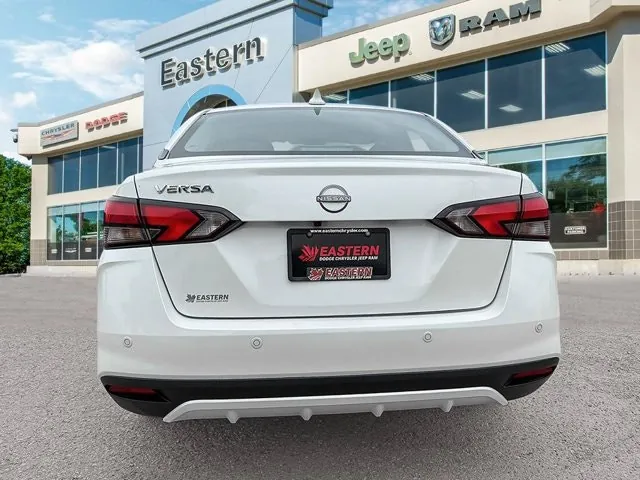 Nissan Versa 2025 photo 4
