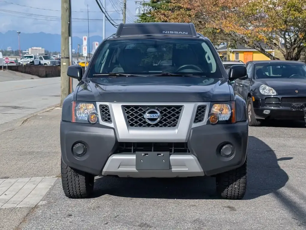 Nissan Xterra 2013 photo 2
