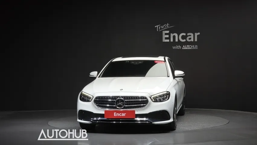 Mercedes-Benz E-Class 2023 photo 3