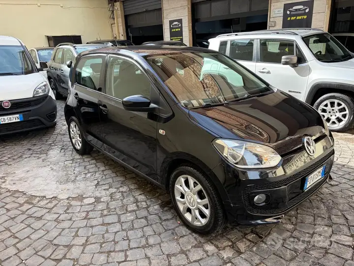 Volkswagen Up 2016 photo 2