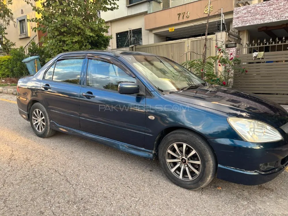 Mitsubishi Lancer