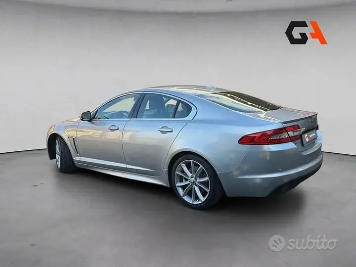 Jaguar Xf 2012 photo 3