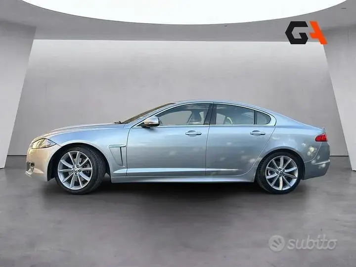 Jaguar Xf 2012 photo 2