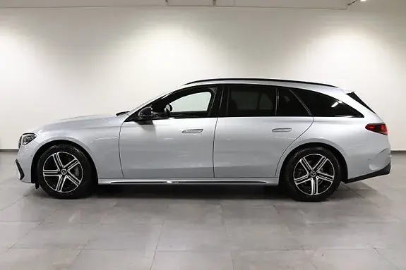 Mercedes-Benz E 220 2025 photo 3