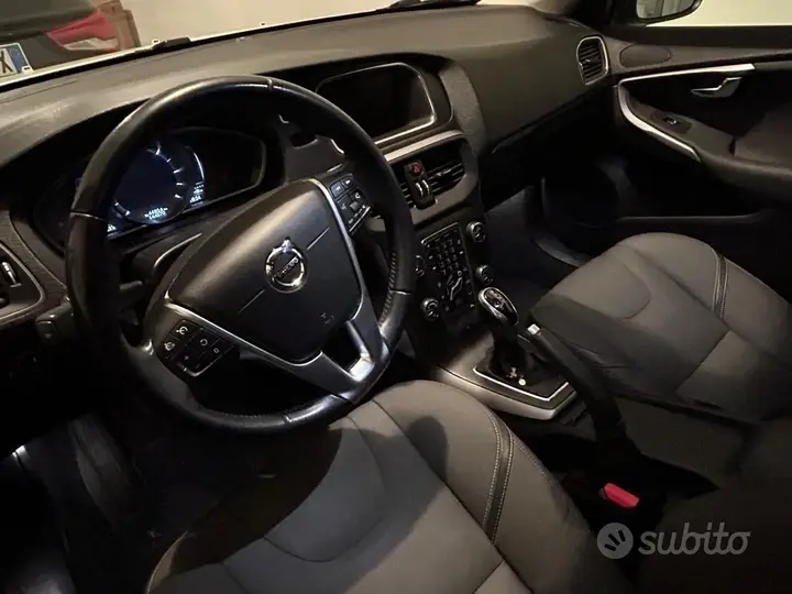 Volvo V40 2018 photo 4