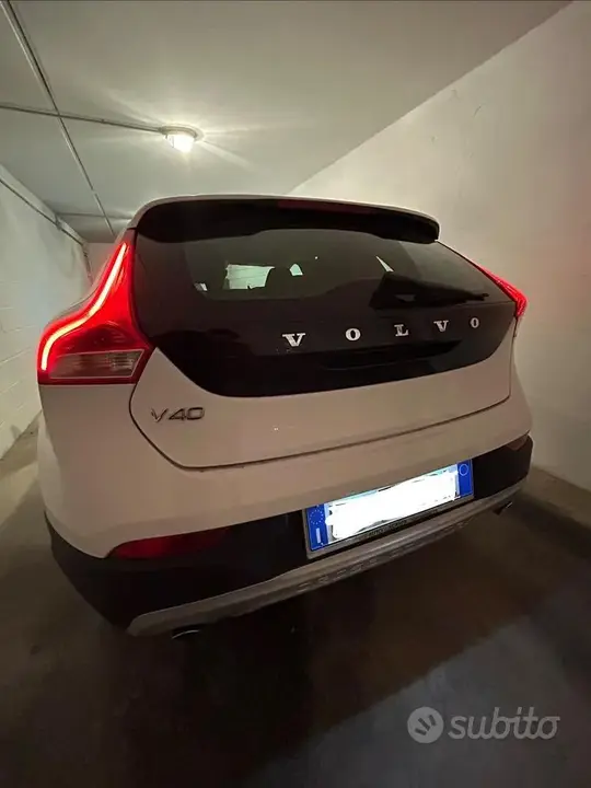 Volvo V40 2018 photo 2