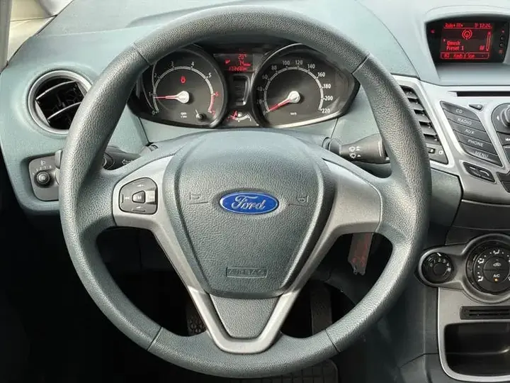 Ford Fiesta 2008 photo 2