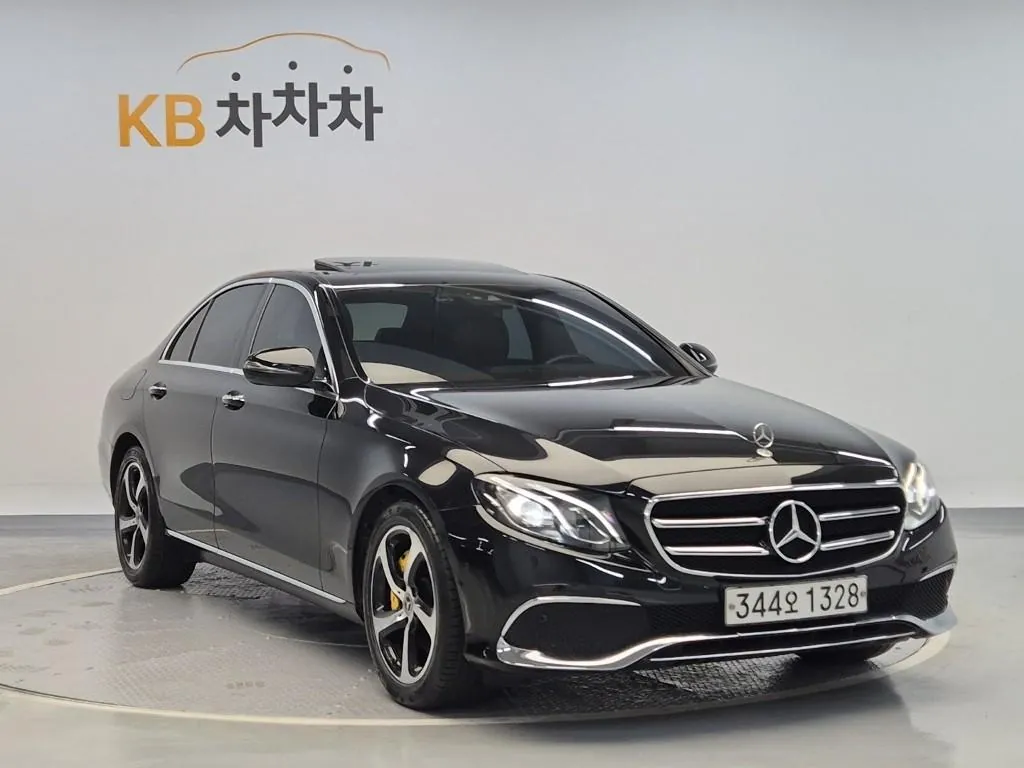 Mercedes-Benz E-Class 2020 photo 4