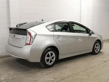 Toyota Prius 2015 photo 3