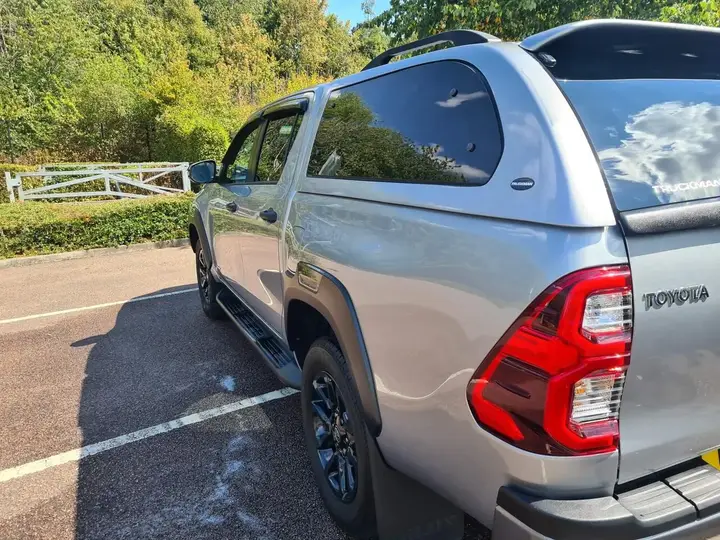 Toyota Hilux 2025 photo 5