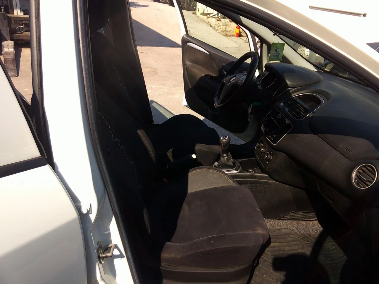 Fiat Punto 2015 photo 5