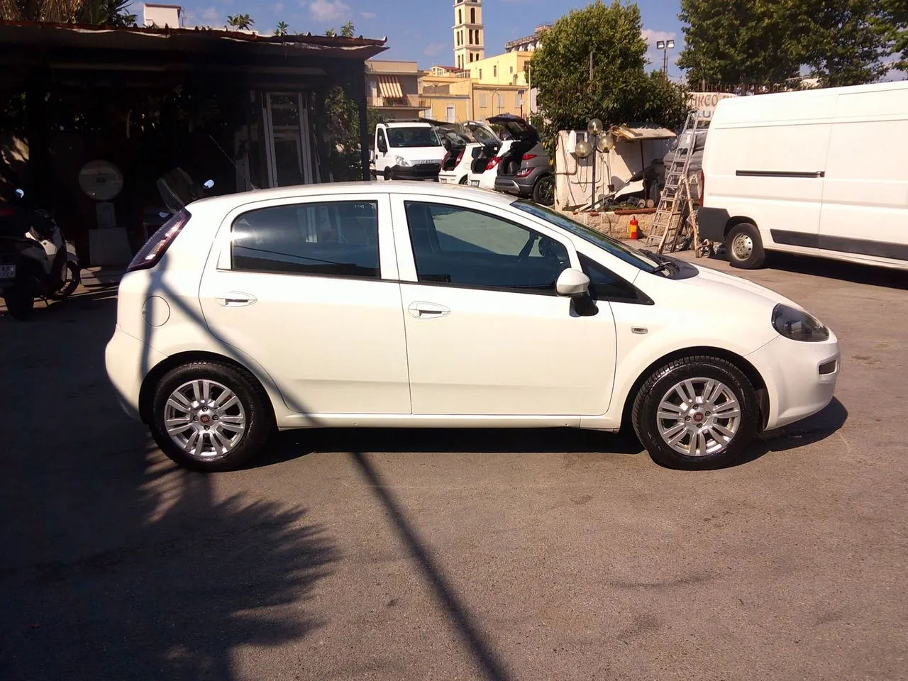 Fiat Punto 2015 photo 4