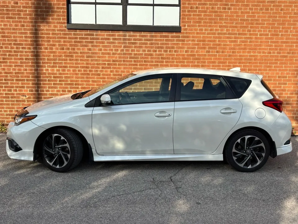 Toyota Corolla Im 2017 photo 3