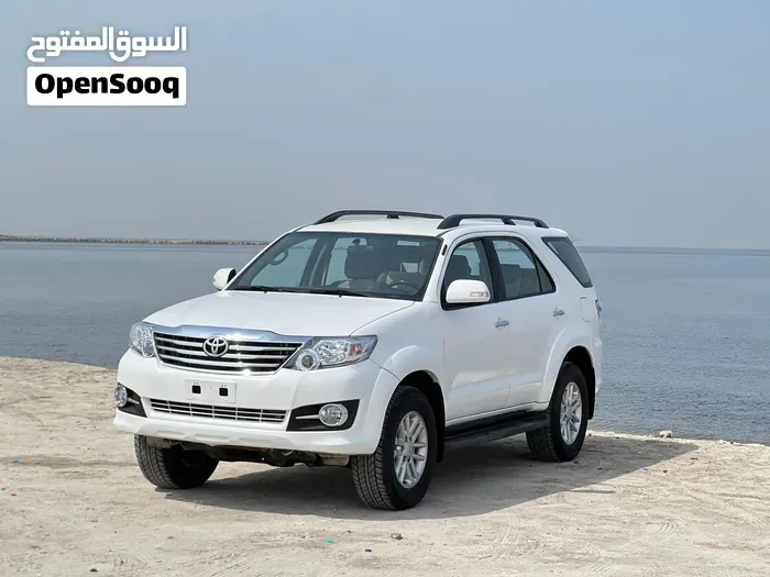 Toyota Fortuner 2014 photo 2