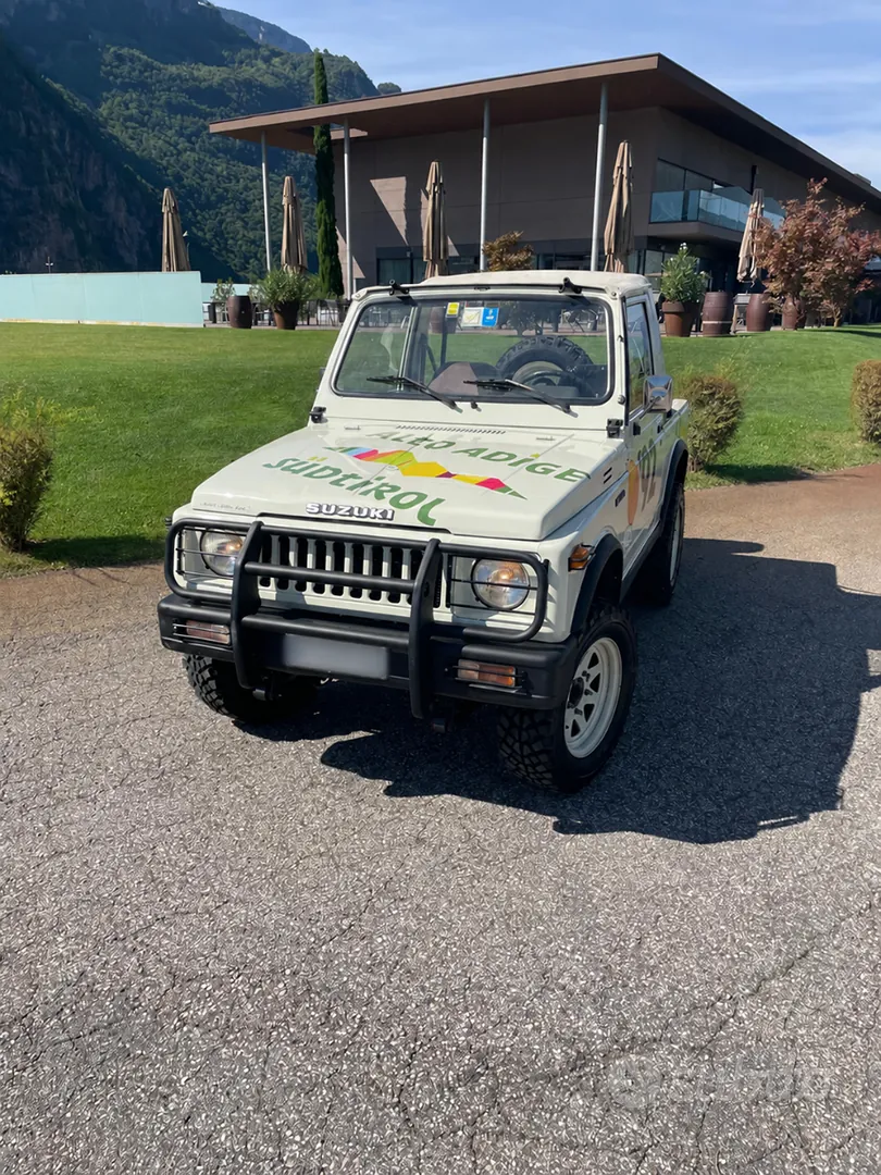 Suzuki Sj400