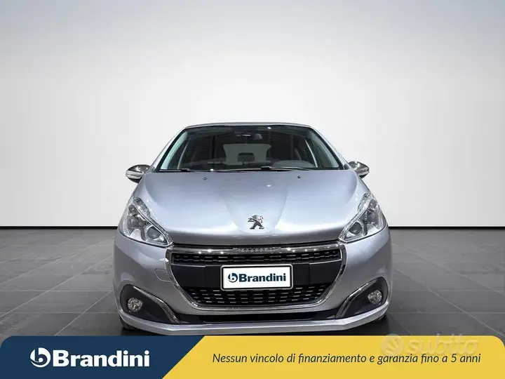 Peugeot 208 2019 photo 3