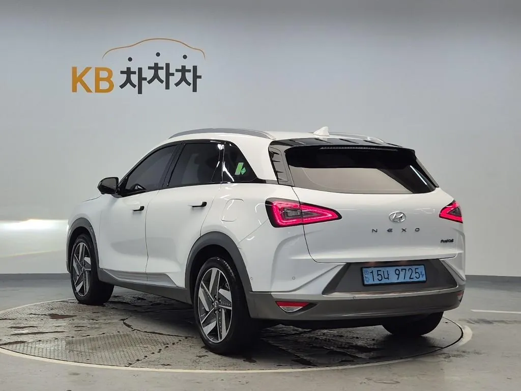 Hyundai Nexo 2023 photo 2