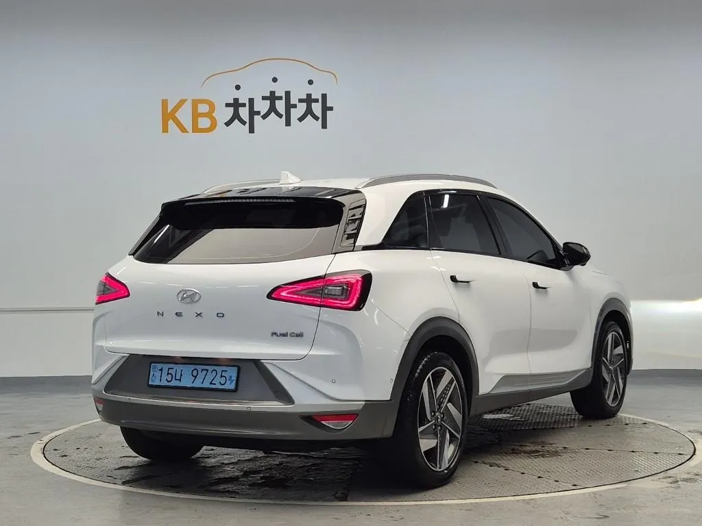Hyundai Nexo 2023 photo 3