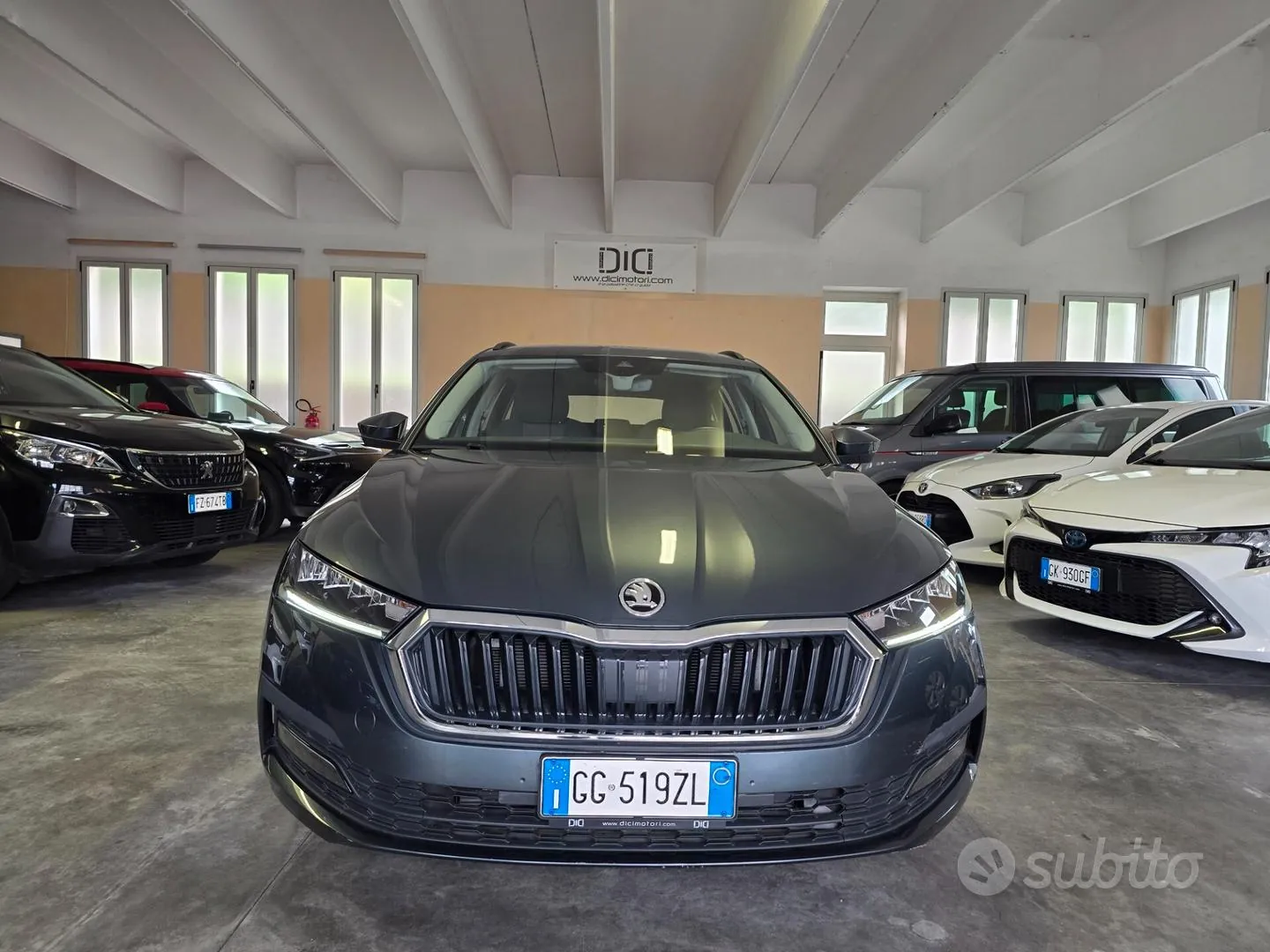 Skoda Octavia 2021 photo 2