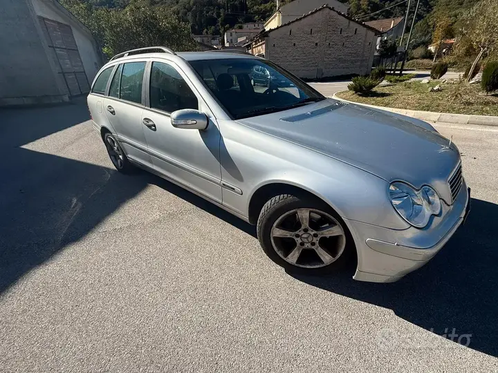 Mercedes-Benz C-Class 2003 photo 4