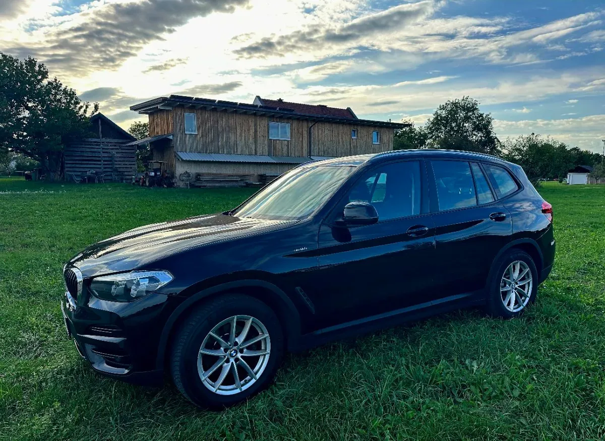 BMW X3 2018 photo 2