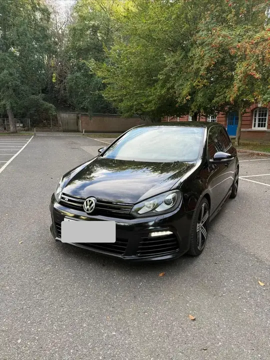 Volkswagen Golf 2010 photo 2
